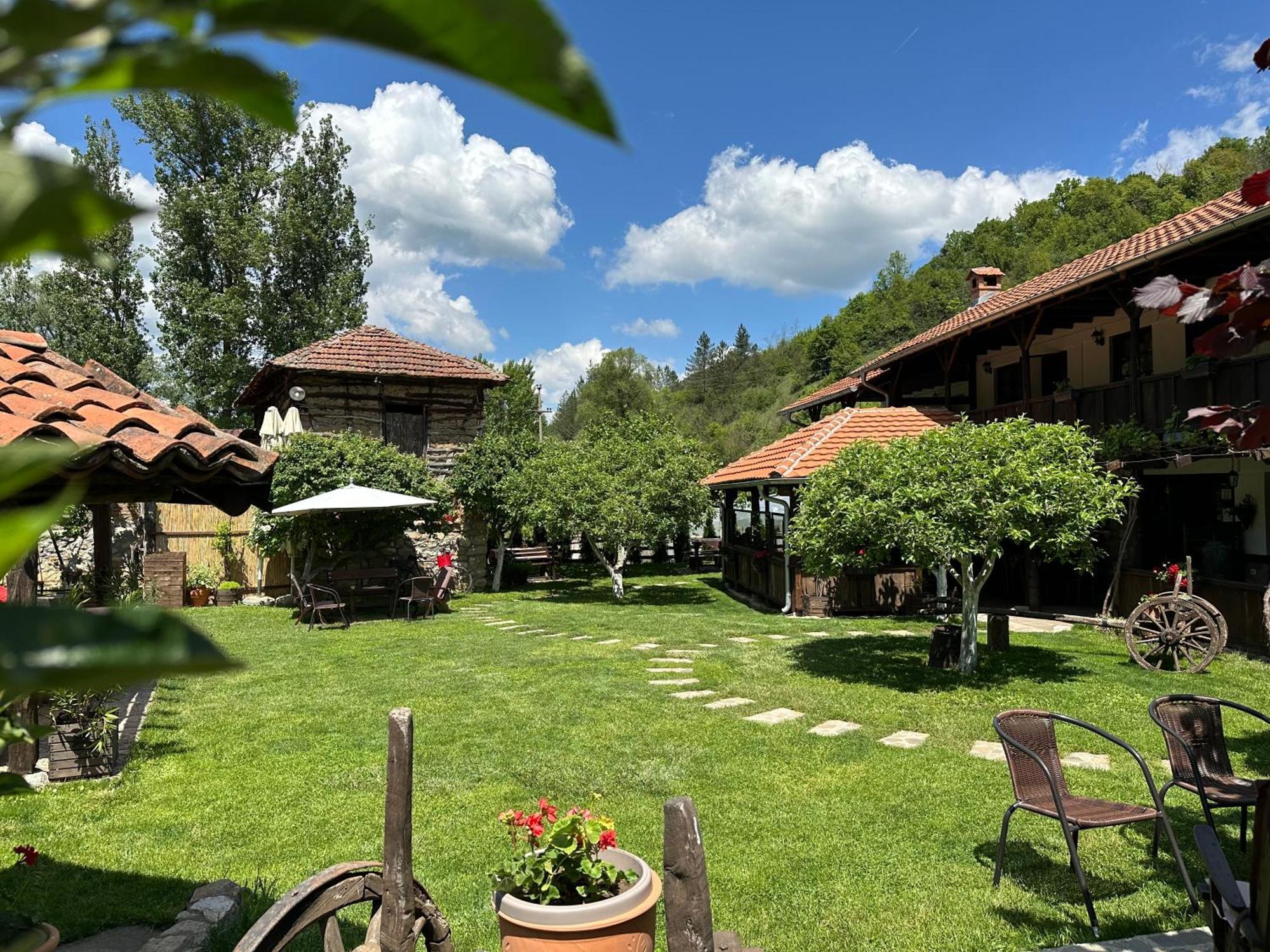 Konak Tosa Poganovo Esterno foto